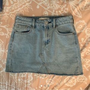 Light wash Pacsun Skirt!